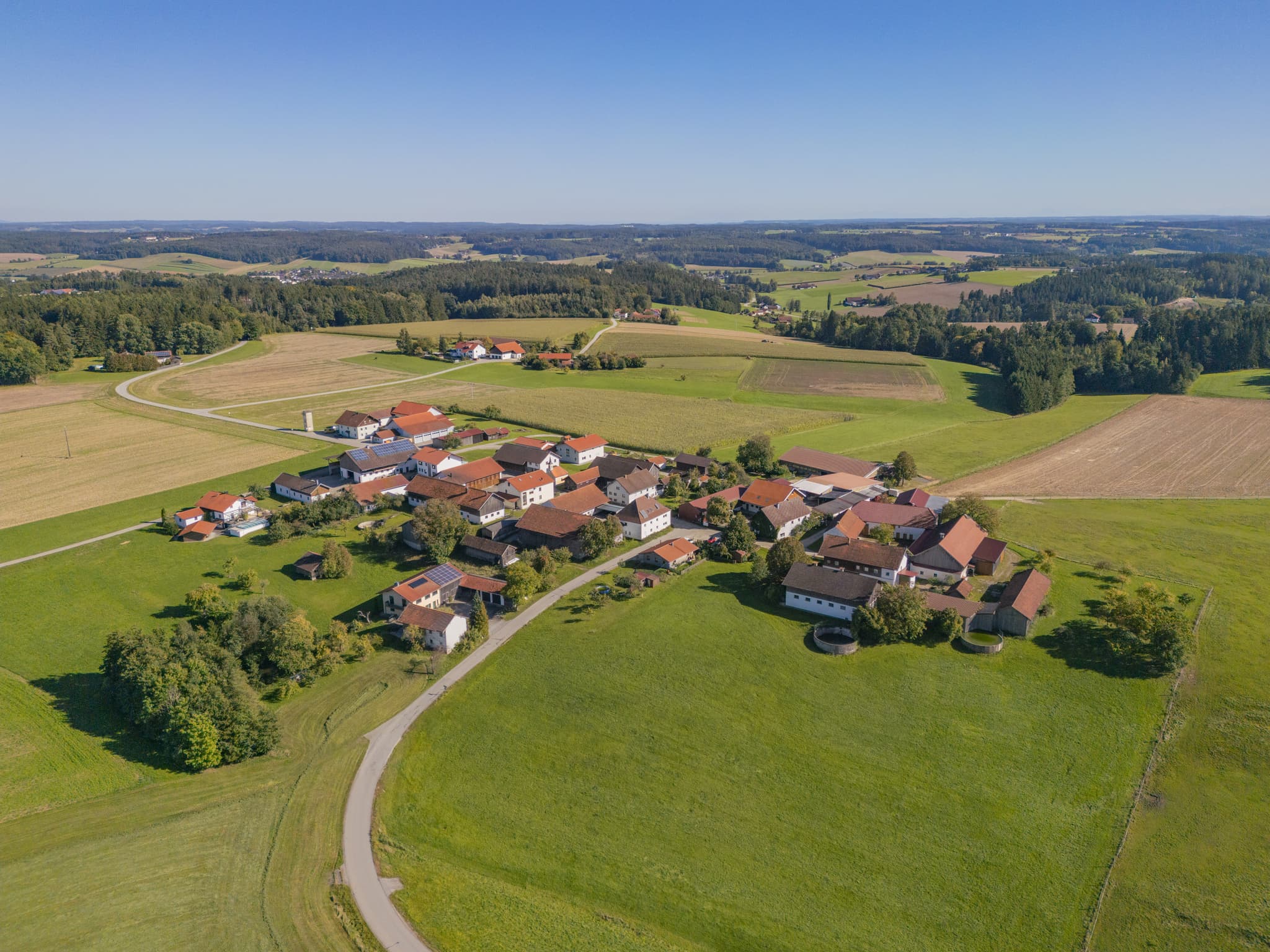 Lapperding, Ortsteil von Johanniskirchen, im Holzland des Landkreises Rottal-Inn, Niederbayern, Deutschland. Das Bild zeigt die Geographie.
