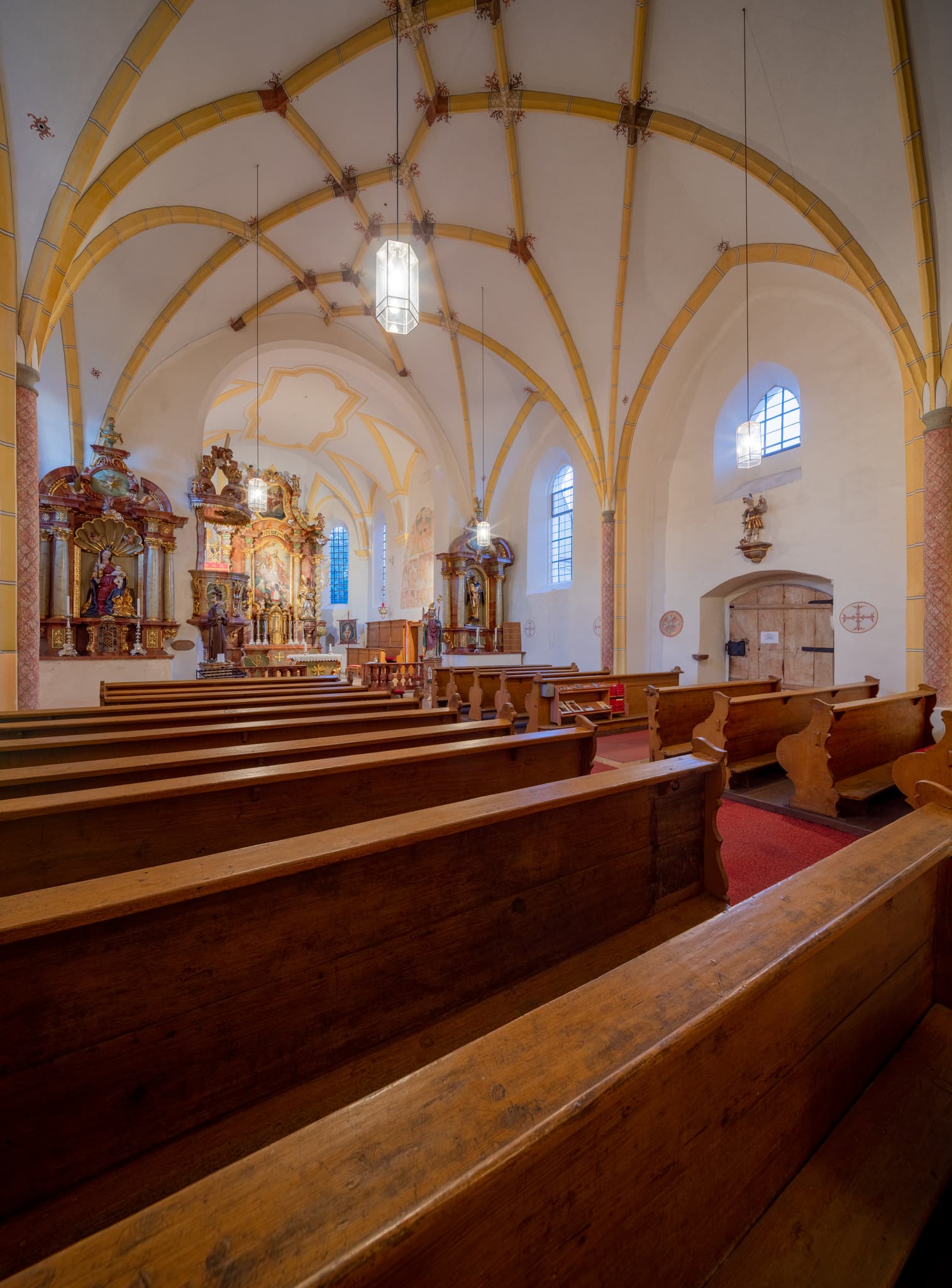 Die Wallfahrtskirche St. Wolfgang in Bad Griesbach, Landkreis Passau, Niederbayern, ist ein bedeutendes religiöses Ziel im Bayerischen Wald.