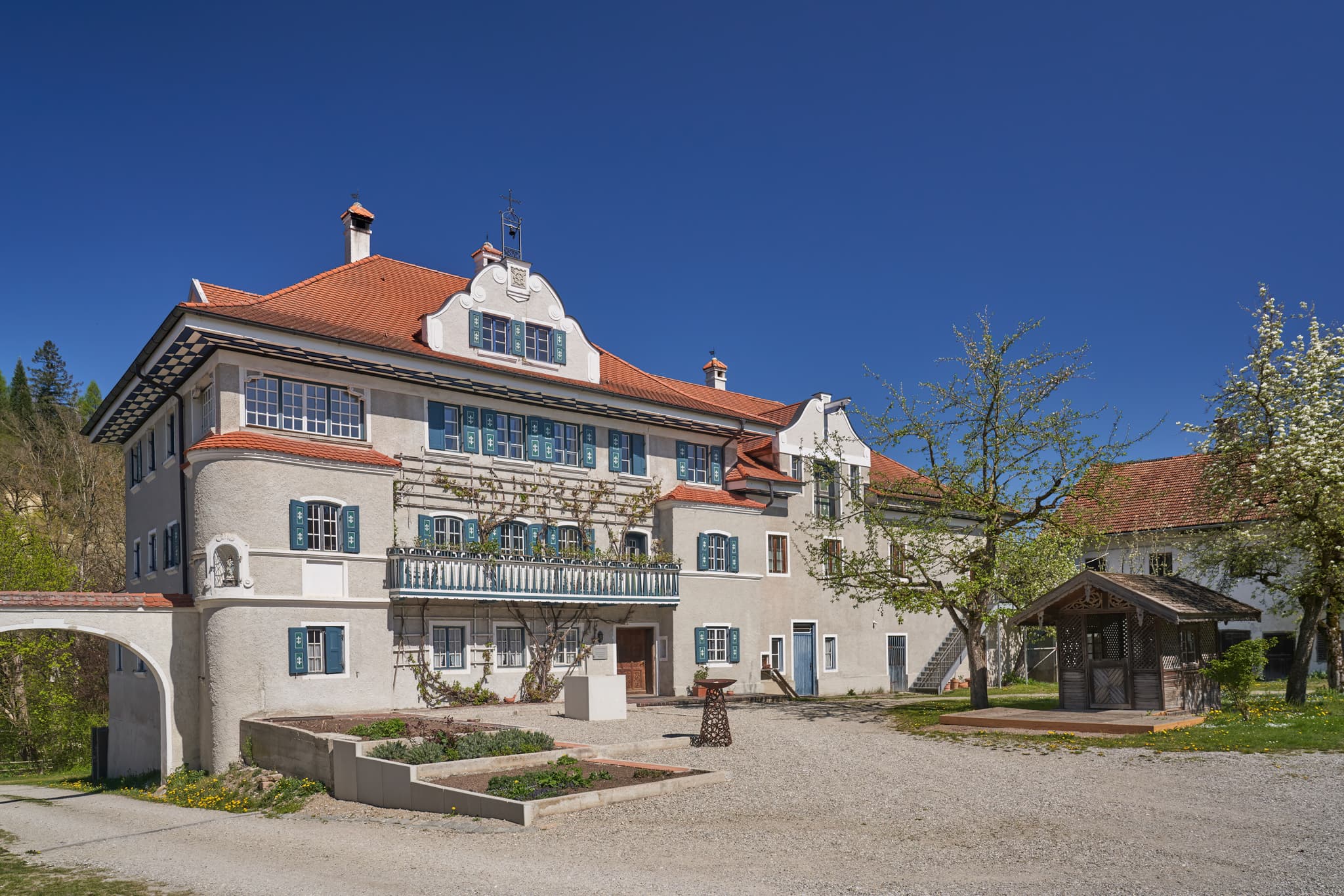 Herrenhaus in Töging am Inn, Landkreis Altötting, Oberbayern. Deutschland. Sehenswürdigkeit im bayerischen Inn-Salzach Gebiet.