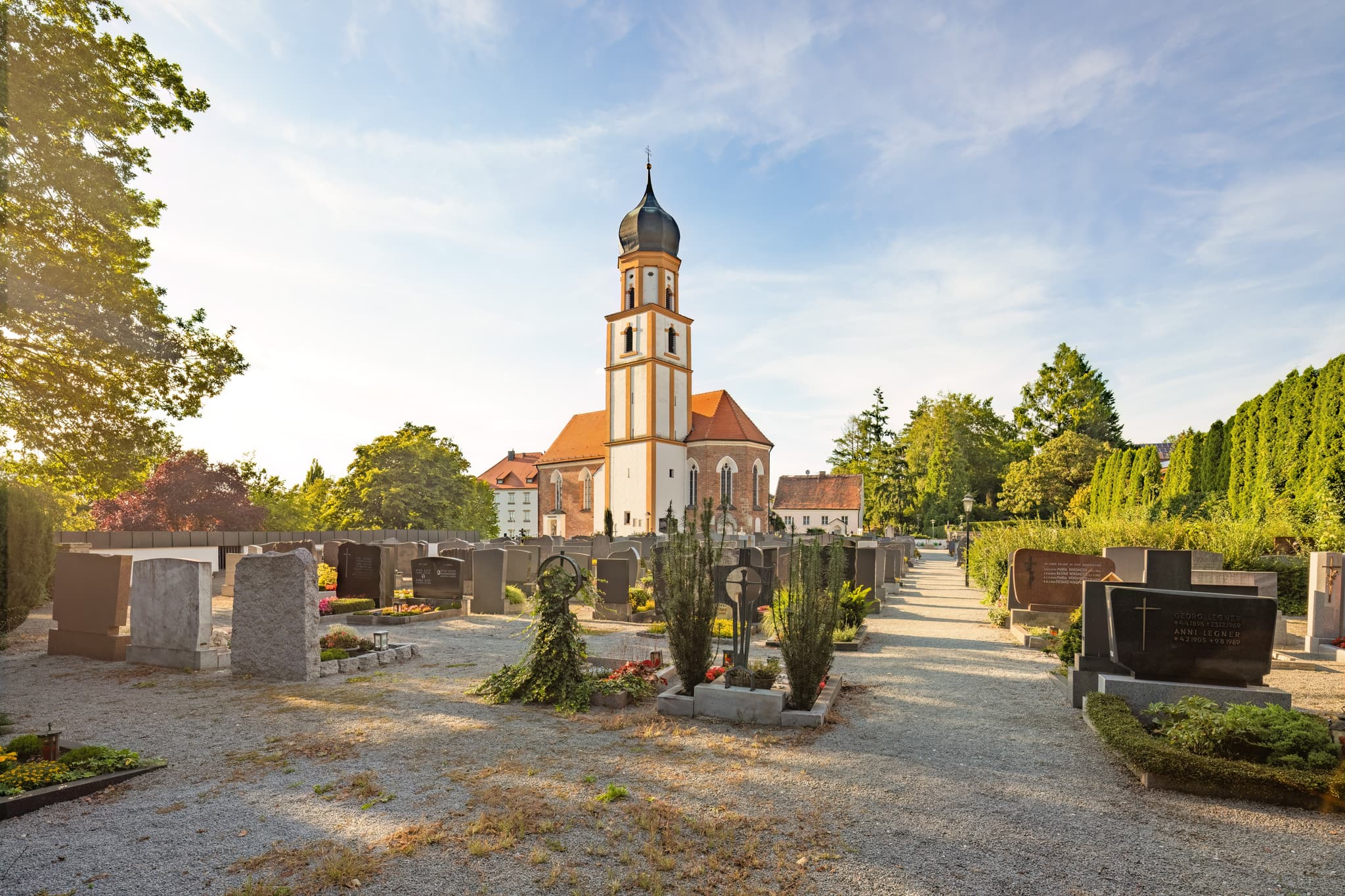 Friedhofskirche St. Michael in Bad Griesbach, Passau, Niederbayern, Bayern, Deutschland. Die Kirche liegt im Passauer Land.
