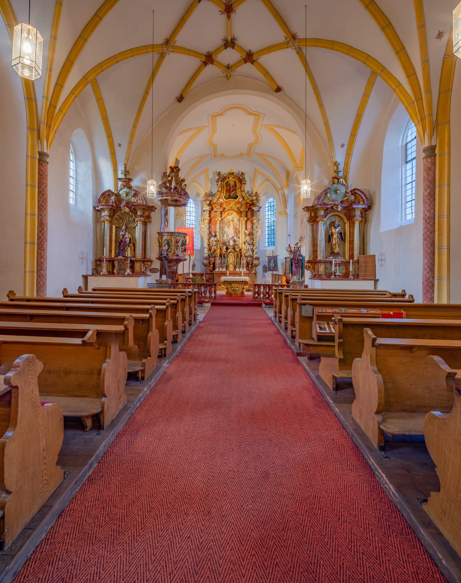 Die Wallfahrtskirche St. Wolfgang in Bad Griesbach, Landkreis Passau, Niederbayern, ist ein bedeutendes religiöses Bauwerk der Region Bäderdreieck.