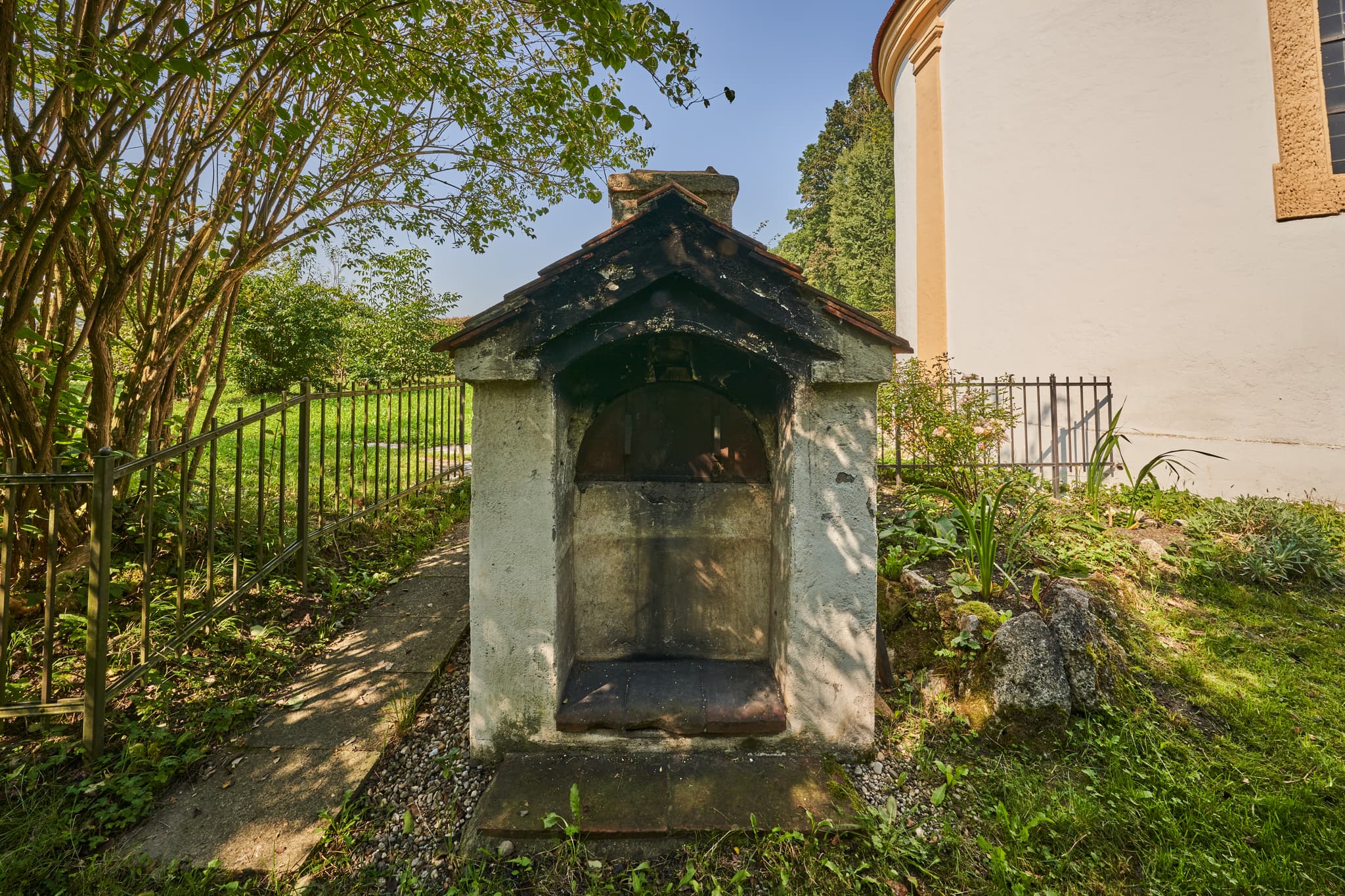 Backofen a.d. Klausenkirche in Töging am Inn, Landkreis Altötting. Entdecken Sie die Region Inn-Salzach in Oberbayern, Deutschland.