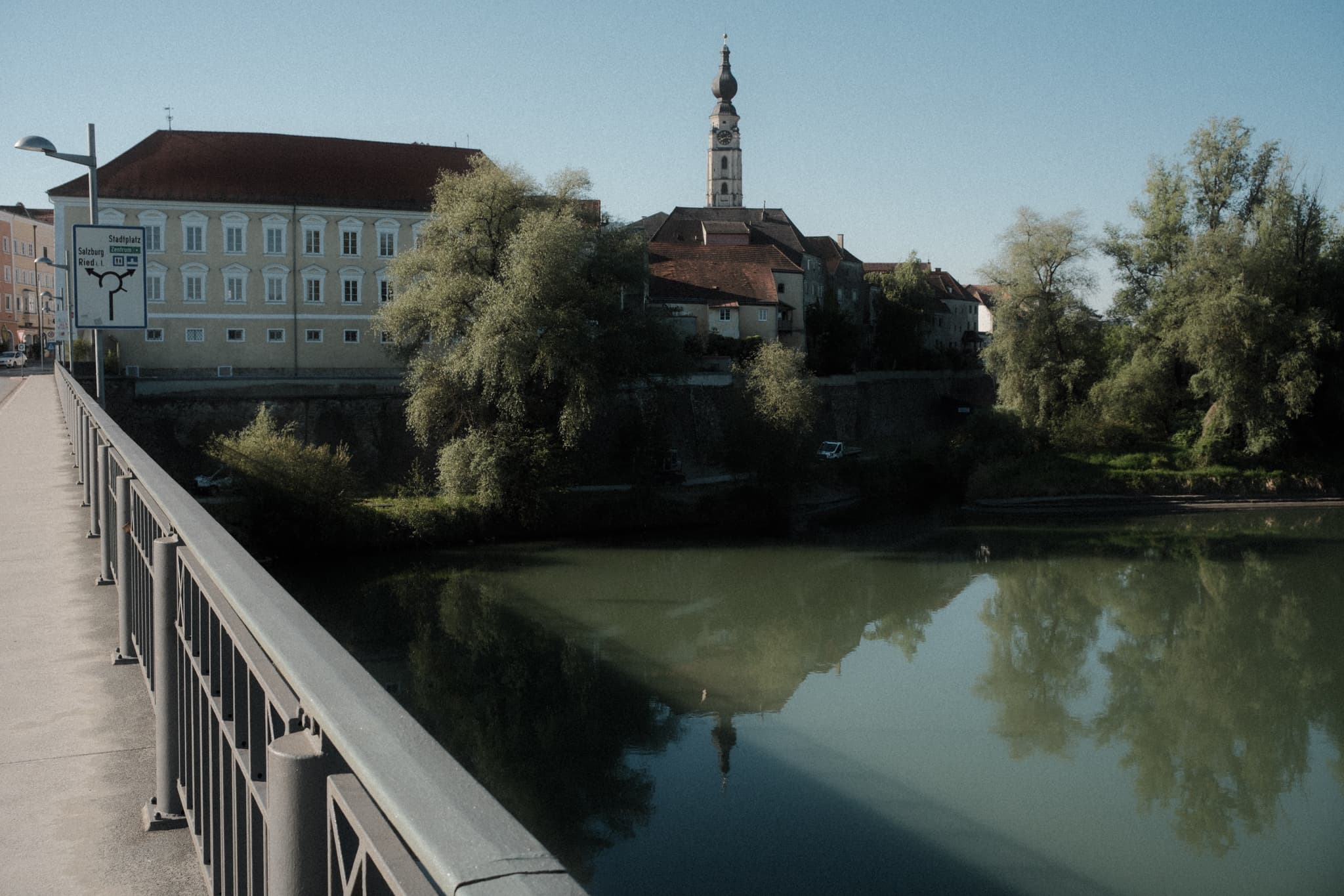Einige Aufnahmen des wunderschönen Panoramas, welches man von der Innbrücke zwischen Braunau und Simbach auf die Altstadt von Braunau und die Auwälder hat