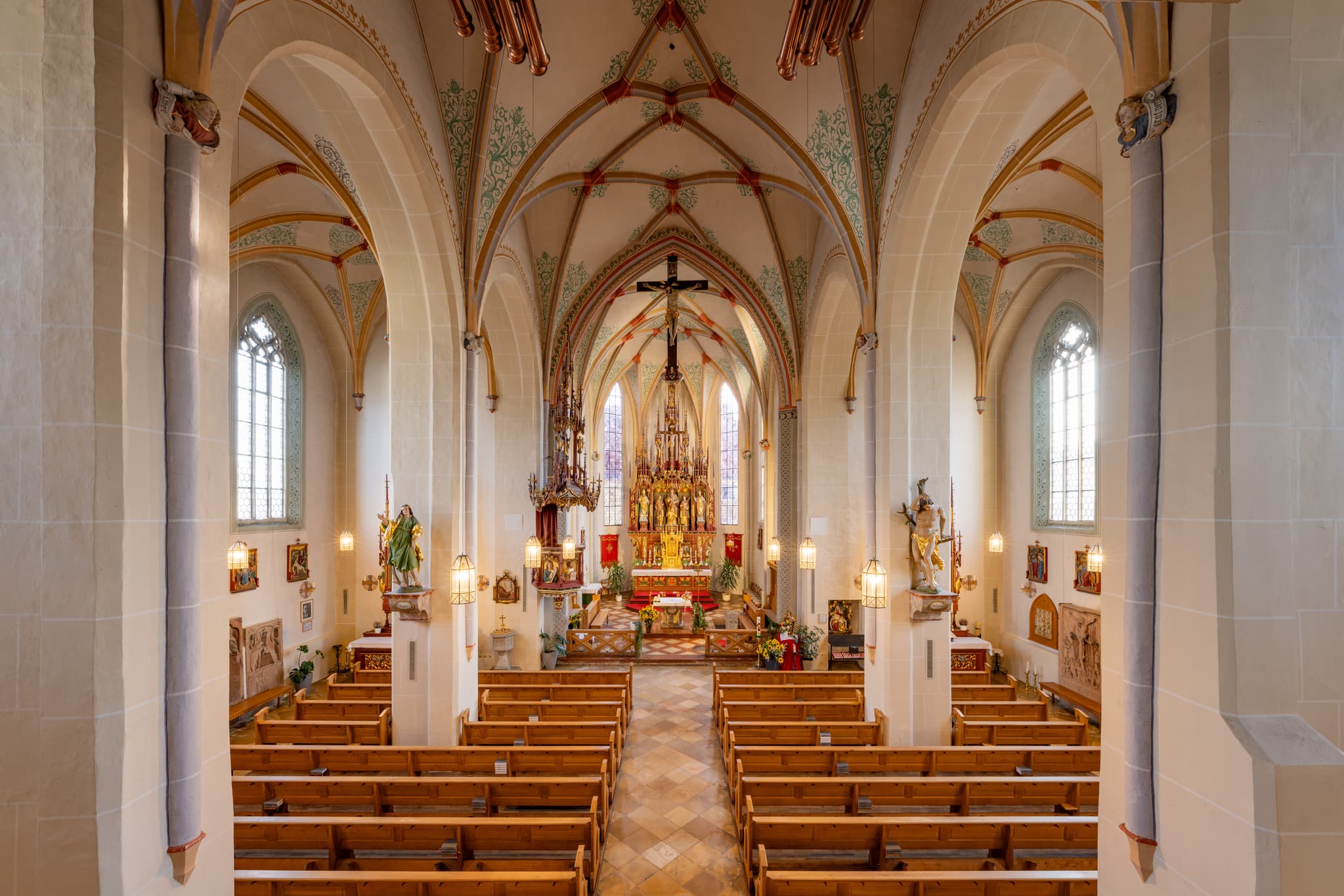 Innenansicht der Pfarrkirche St. Stephanus in Triftern, Landkreis Rottal-Inn, Niederbayern, Holzland, Bäderdrieck, Bayern, Deutschland.