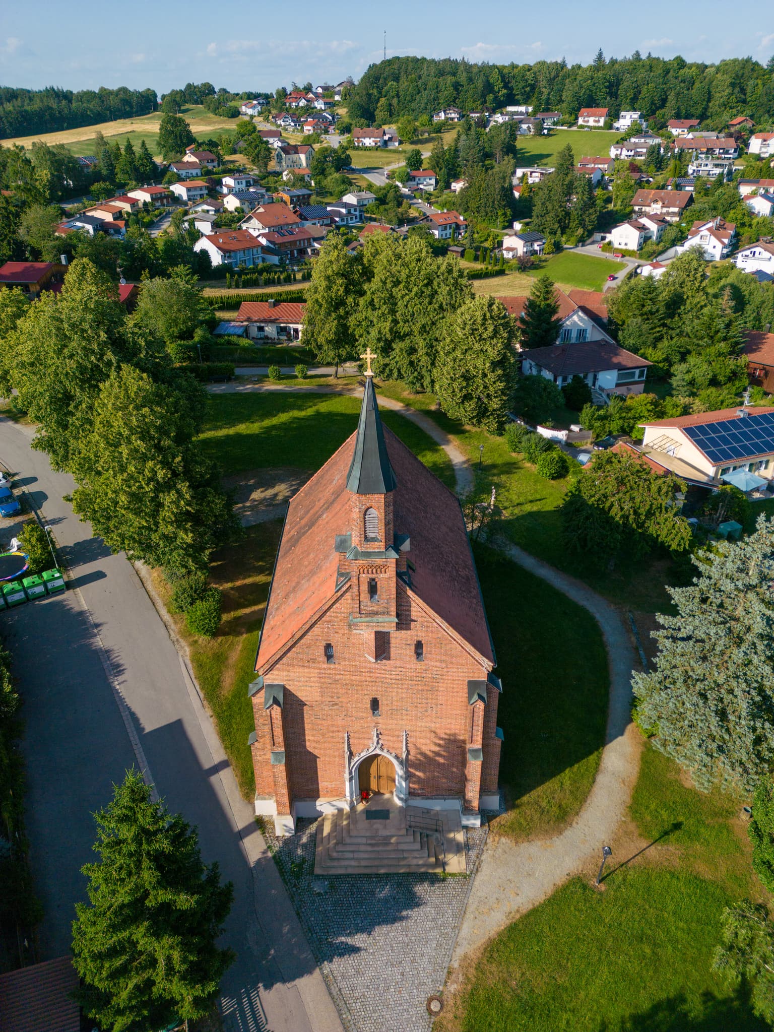 Backsteinkirche Maria Schutzder Christen in Kronberg, Bad Griesbach, Passau, Niederbayern, Deutschland. Kronberger Kirche