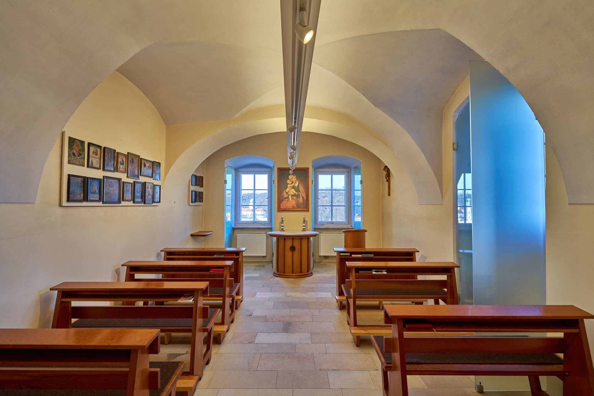 Besuchen Sie die Stiegenkapelle der Wallfahrtskirche Mariahilf in Innstadt, Landkreis Passau, Niederbayern.