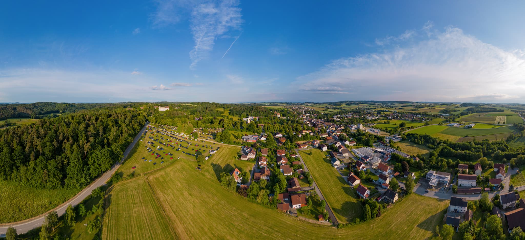 Erleben Sie die Ortenburger Ritterspiele in Ortenburg im Landkreis Passau, Niederbayern, eine historische Veranstaltung in der malerischen Region Donau-Wald.