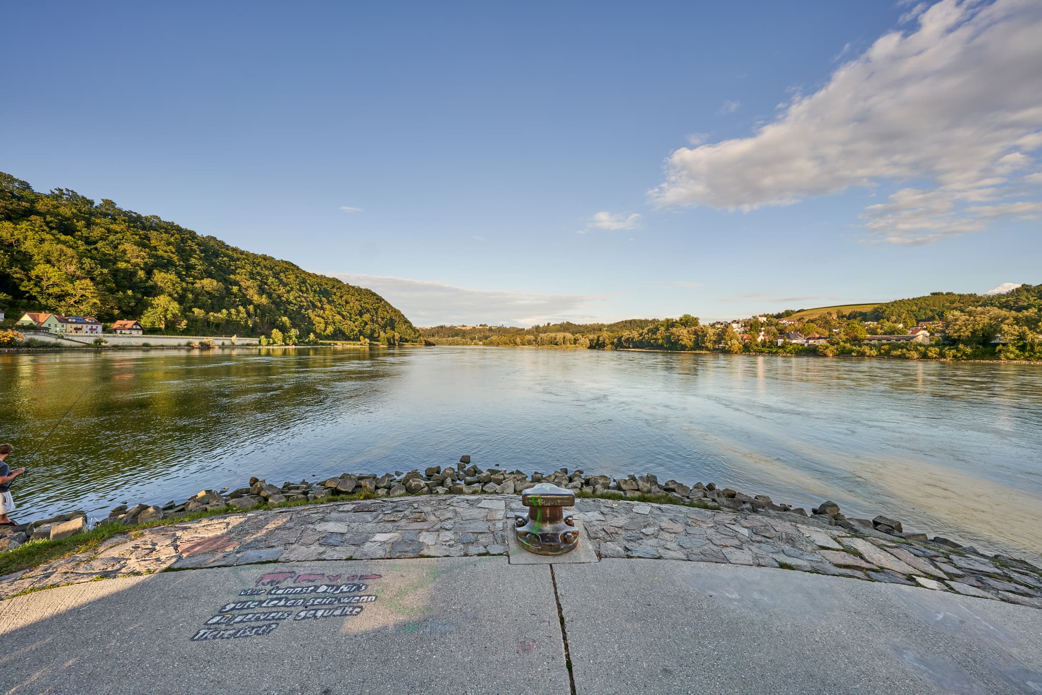 Das Dreiflüsseeck in Passau, Niederbayern, Bayern, Deutschland zeigt die Mündung von Inn und Donau, Ein Tourismusziel mit toller Aussicht.