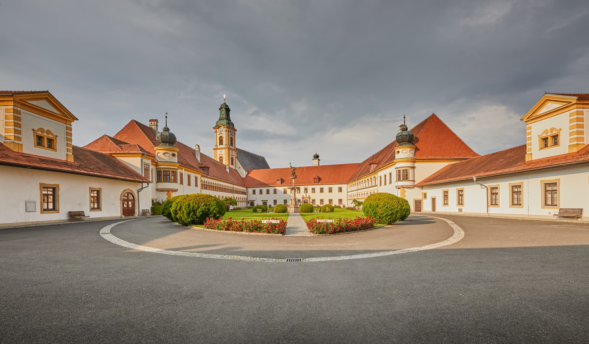Augustiner-Chorherrenstift Reichersberg, Klosteranlage in Reichersberg, Österreich. Im Bezirk Ried, Oberösterreich. Architektonisch prägend für die Region.