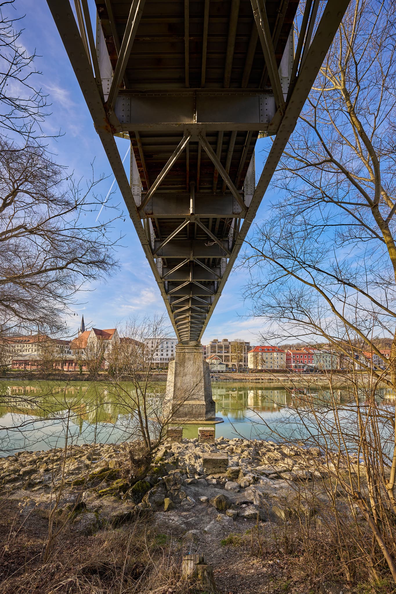 Das Bild zeigt den Fünferlsteg in Innstadt, Landkreis Passau, Niederbayern, Regierungsbezirk Niederbayern, Region Inn-Salzach, Deutschland.