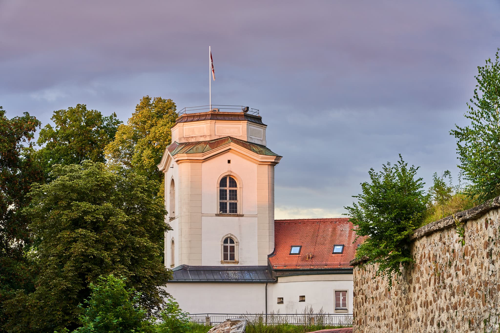 Veste Oberhaus Turm in Passau, Niederbayern, Deutschland. Historischer Turm in der Inn-Salzach Region. Besuchen Sie die beeindruckende Festung Oberhaus.