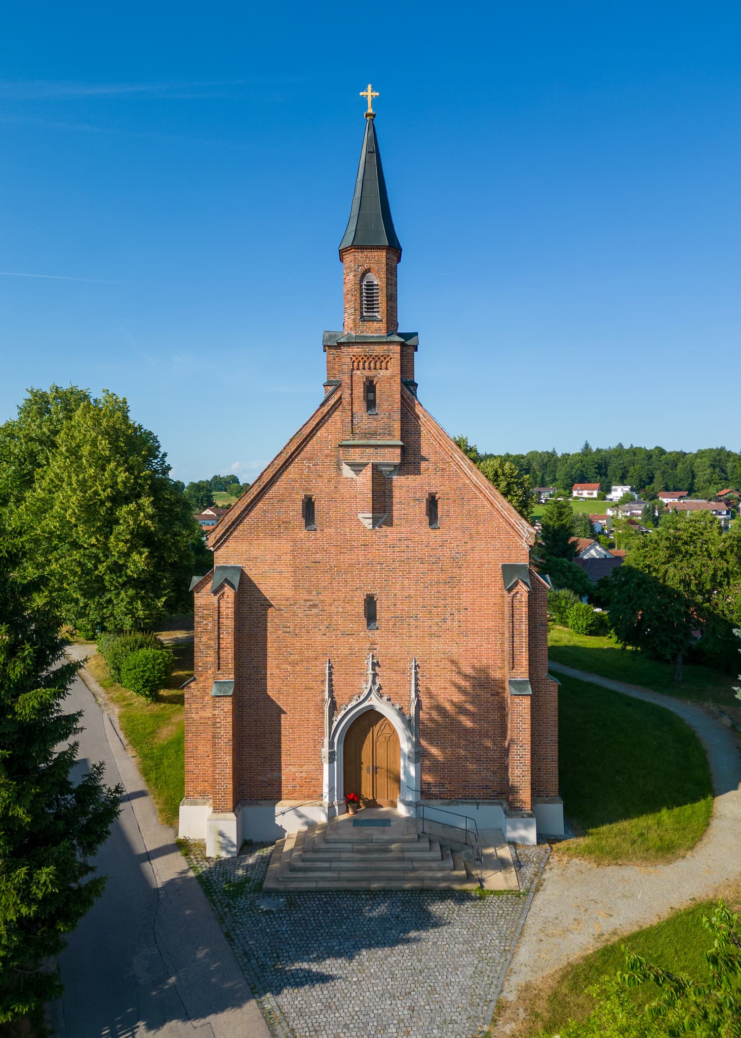 Backsteinkirche Maria Schutzder Christen in Kronberg, Bad Griesbach, Passau, Niederbayern, Deutschland. Kronberger Kirche