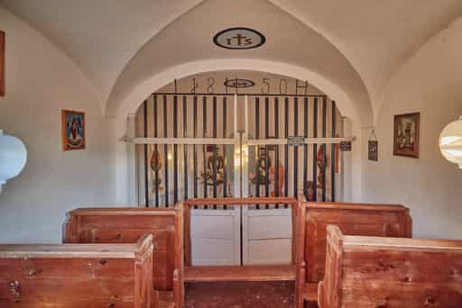 Kapelle an der Tanner Straße nach Schildthurn, Niederbayern.