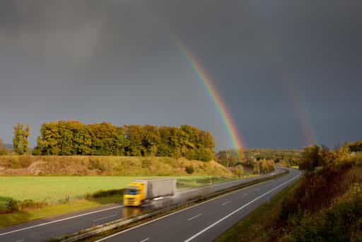 Regenbogen über der Autobahn A94 bei Mittling, Altötting