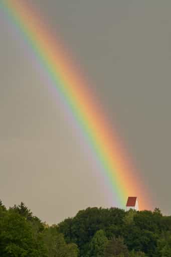 Regenbogen über Steinhausen, Landkreis Altötting, Oberbayern