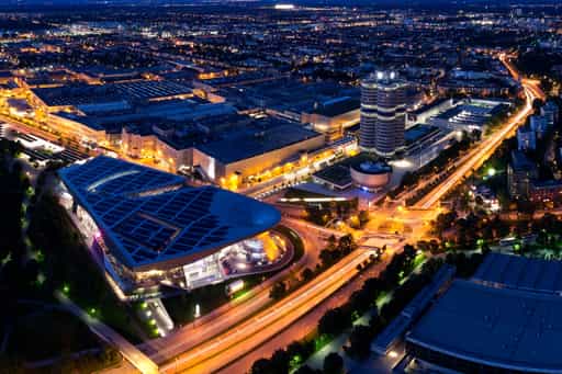Aussicht Olympiaturm, BMW Welt, BMW Turm und Museum, München