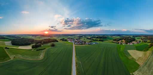 Luftbild über Arbing im Landkreis Altötting, Oberbayern