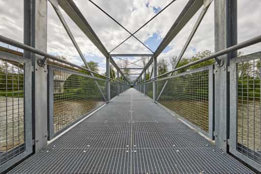 Neue Fahrrad und Fußgängerbrücke, Garching, Altötting