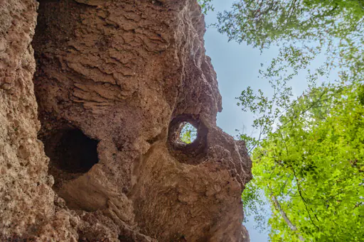 Geologische Orgeln von unten, Schroffen, Altötting