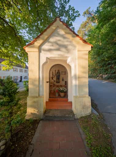 Bildstock am Kindergarten Reischach, Oberbayern, Inn-Salzach