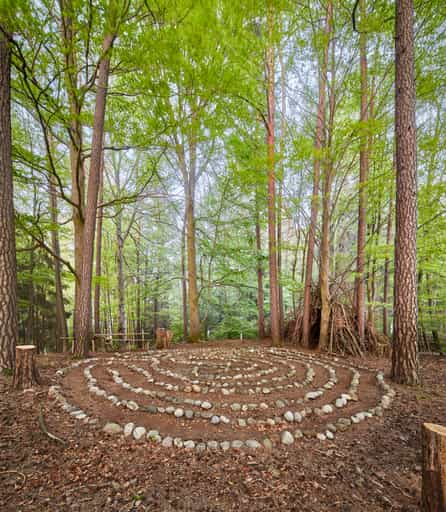 Steinlabyrith Schildthurn Schmiding, Niederbayern, Holzland